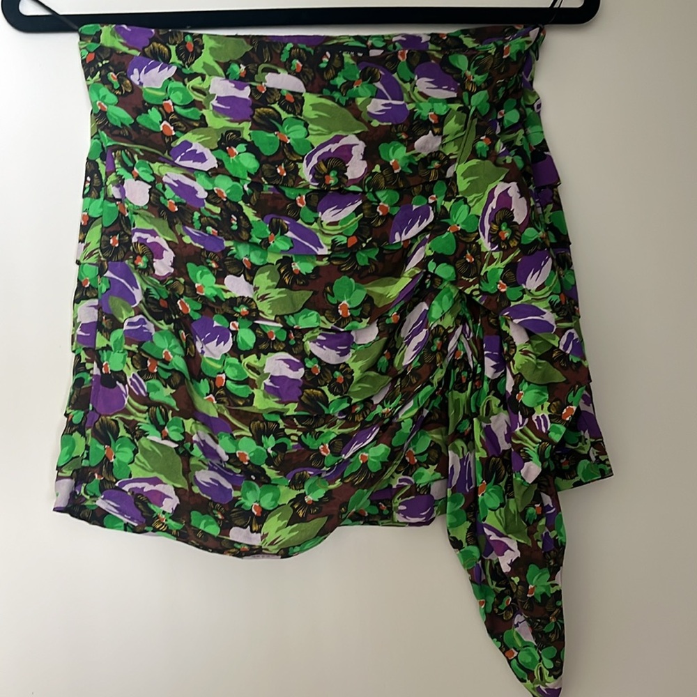 Zara Green Floral Ruched High-Waisted Mini Skirt Women’s Small NWOT - Picture 4 of 6